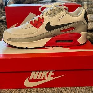 Nike air max 90 red and blue kids size 6.5 fits women’s 8-8.5 worn once